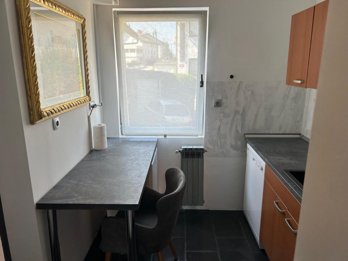 Apartment Gal Novo Mesto Esterno foto