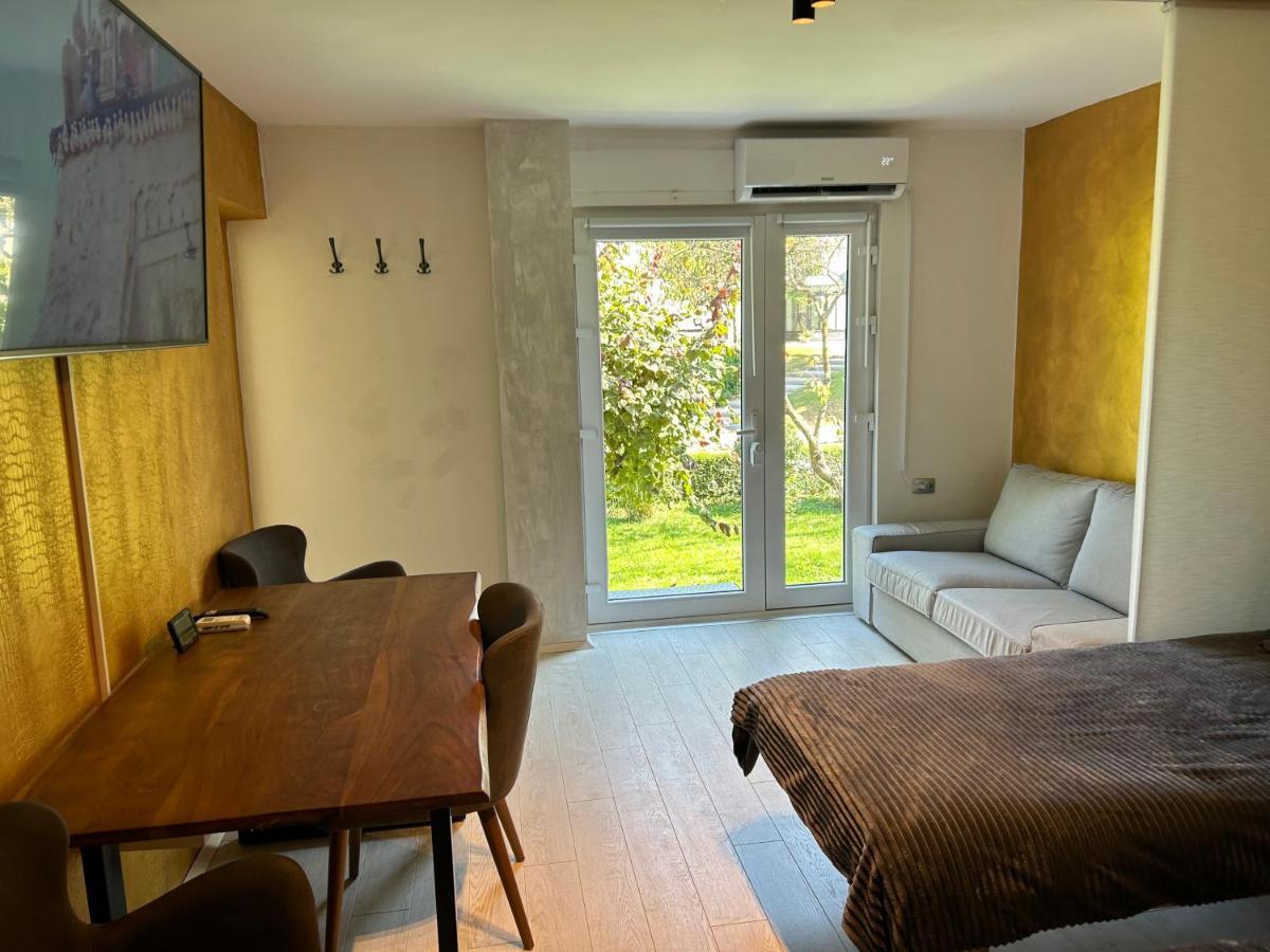 Apartment Gal Novo Mesto Esterno foto